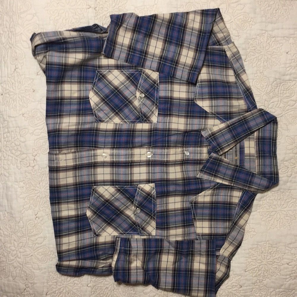 Pocketed button up